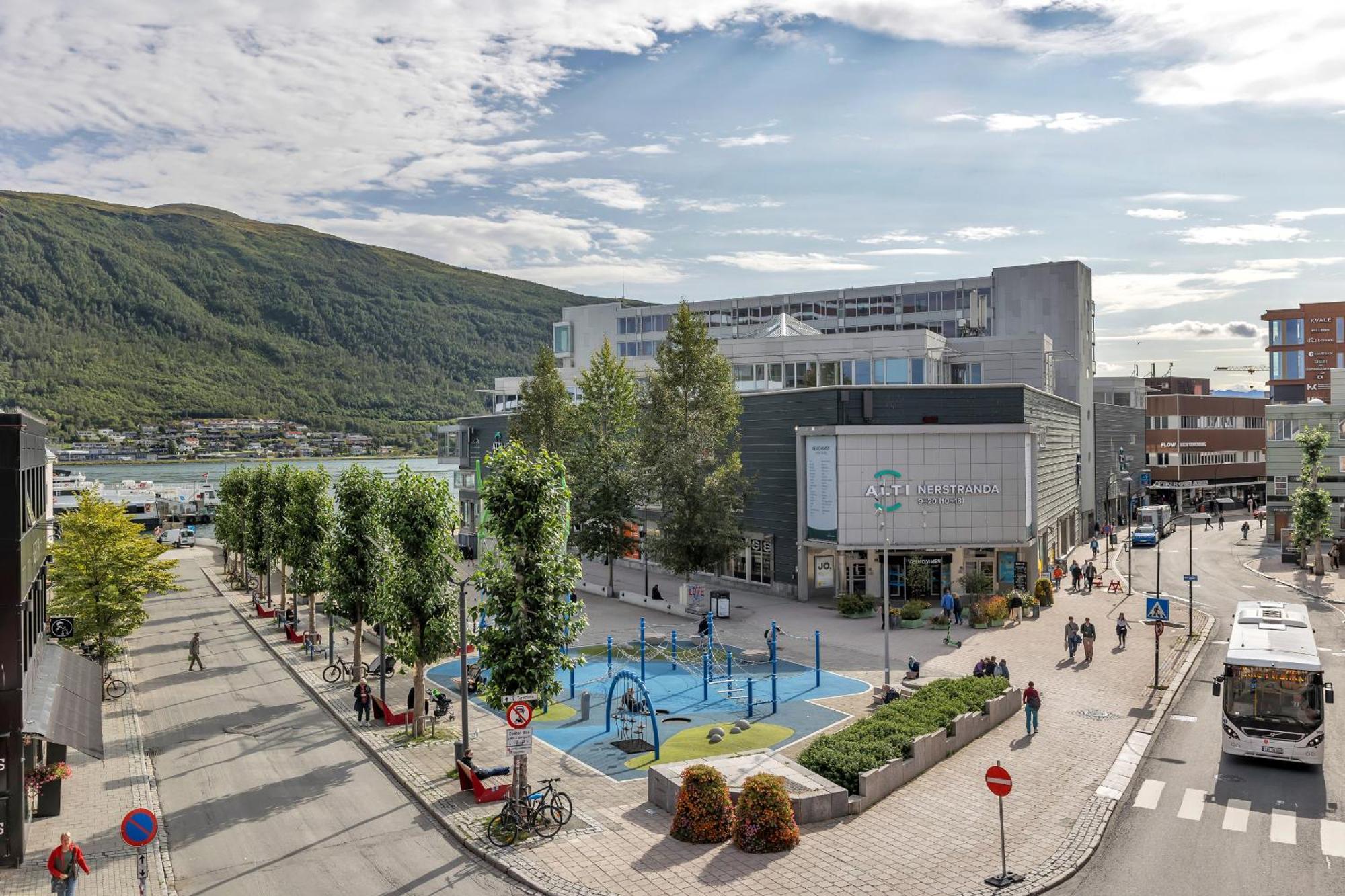 The Loft - Central Top Floor Apartment With 4 Bedrooms Tromsø Zewnętrze zdjęcie